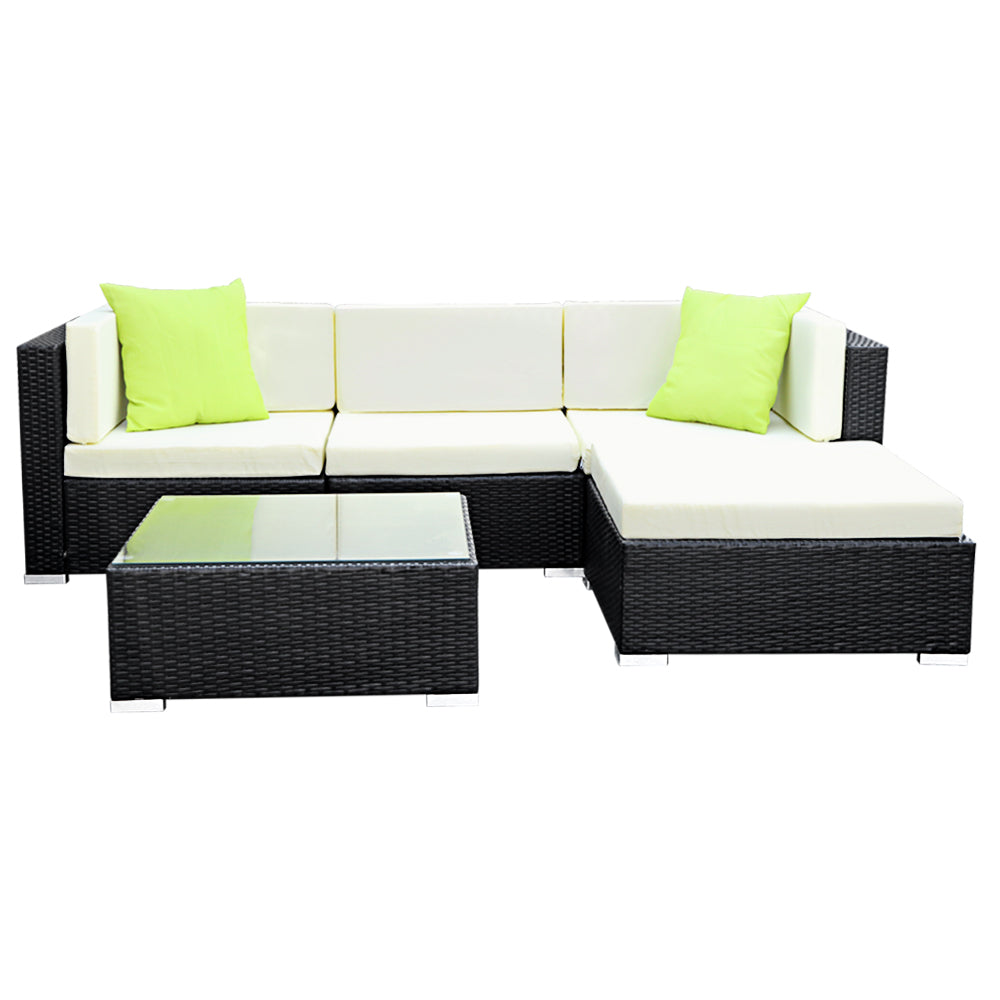 5 Piece Wicker Sofa and Coffee Table